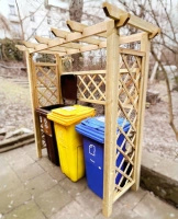 Cobertura Hasiok para los cubos de basura
